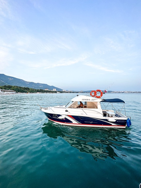 Морские прогулки, рыбалка и дайвинг