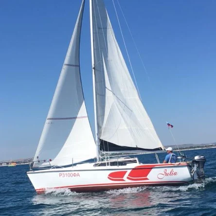 Парусная яхта Джулия
