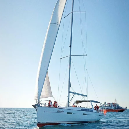 Парусная яхта Шаффл